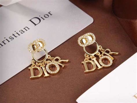 aretes christian dior precio|pendientes dior.